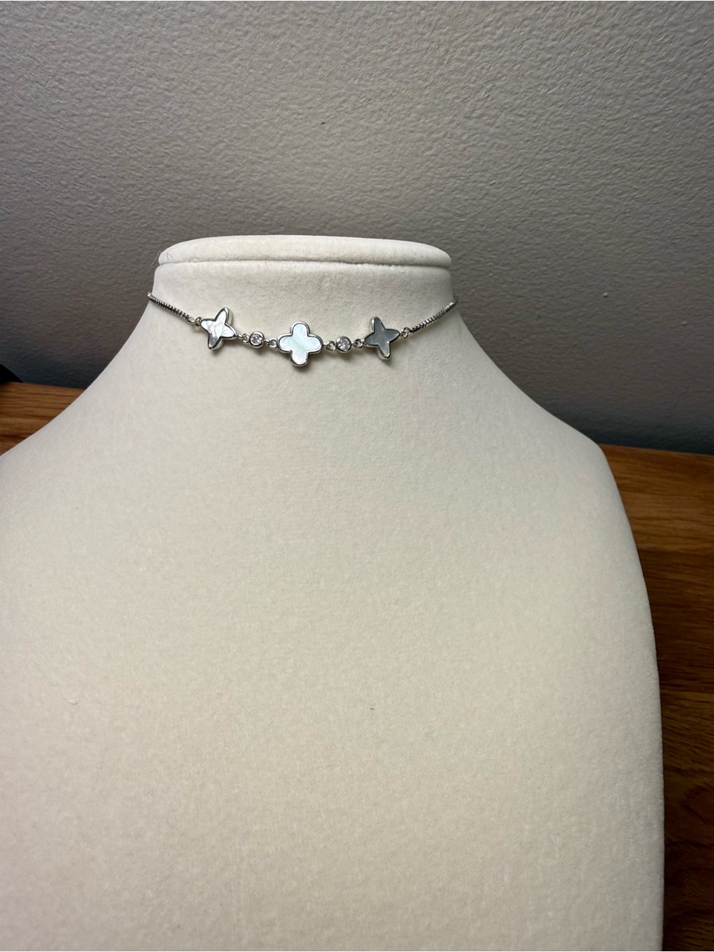 Clover Motif Adjustable Bracelet